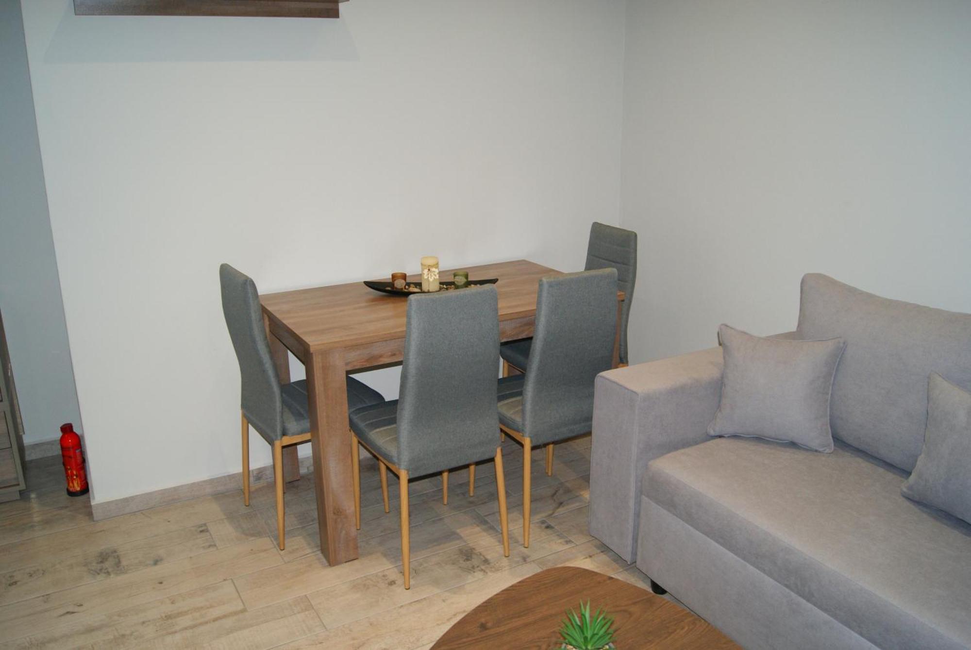 City Room Волос Екстериор снимка